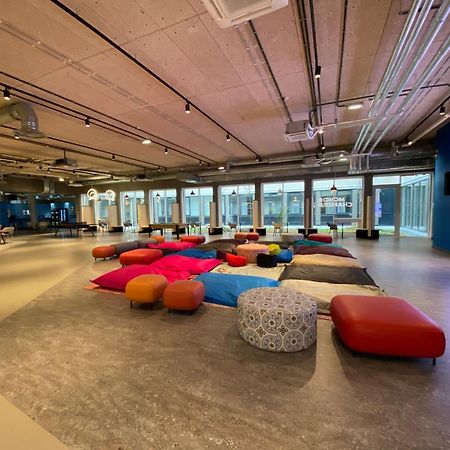 Ecla Campus Aparthotel Massy  Bagian luar foto
