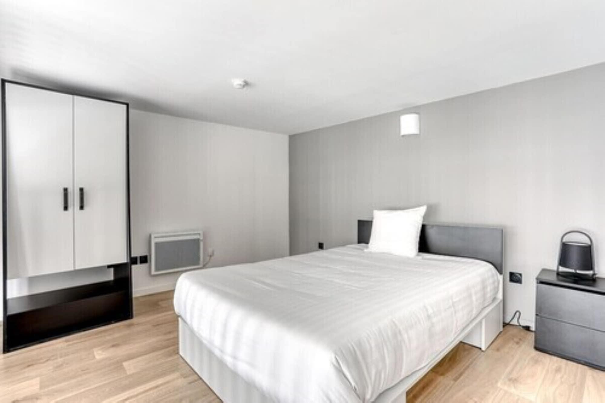 Ecla Campus Aparthotel Massy  Bagian luar foto
