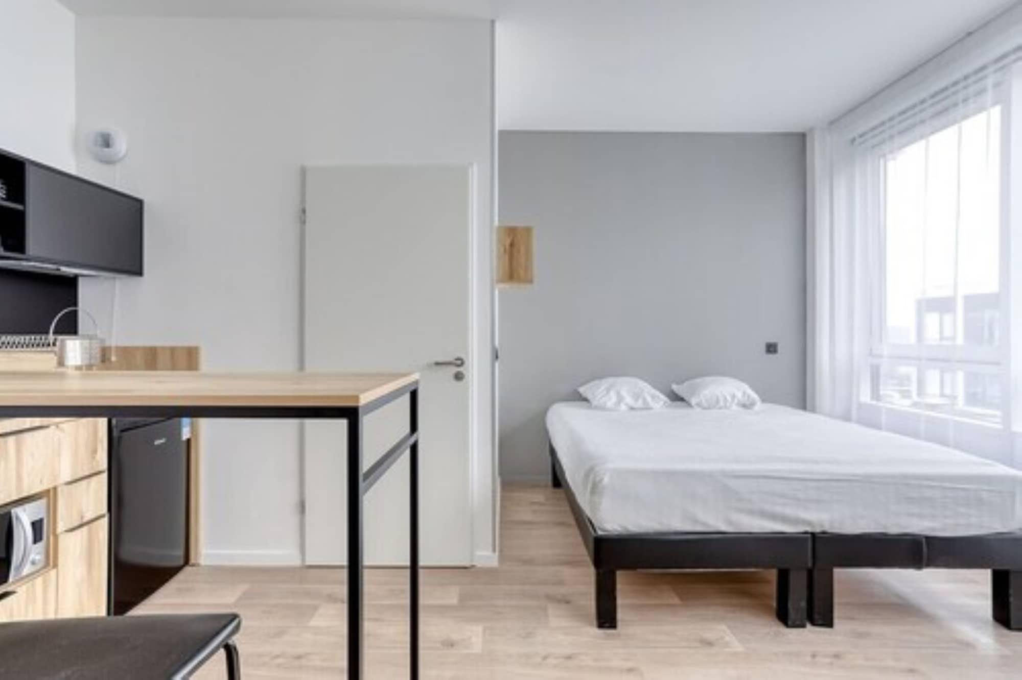 Ecla Campus Aparthotel Massy  Bagian luar foto