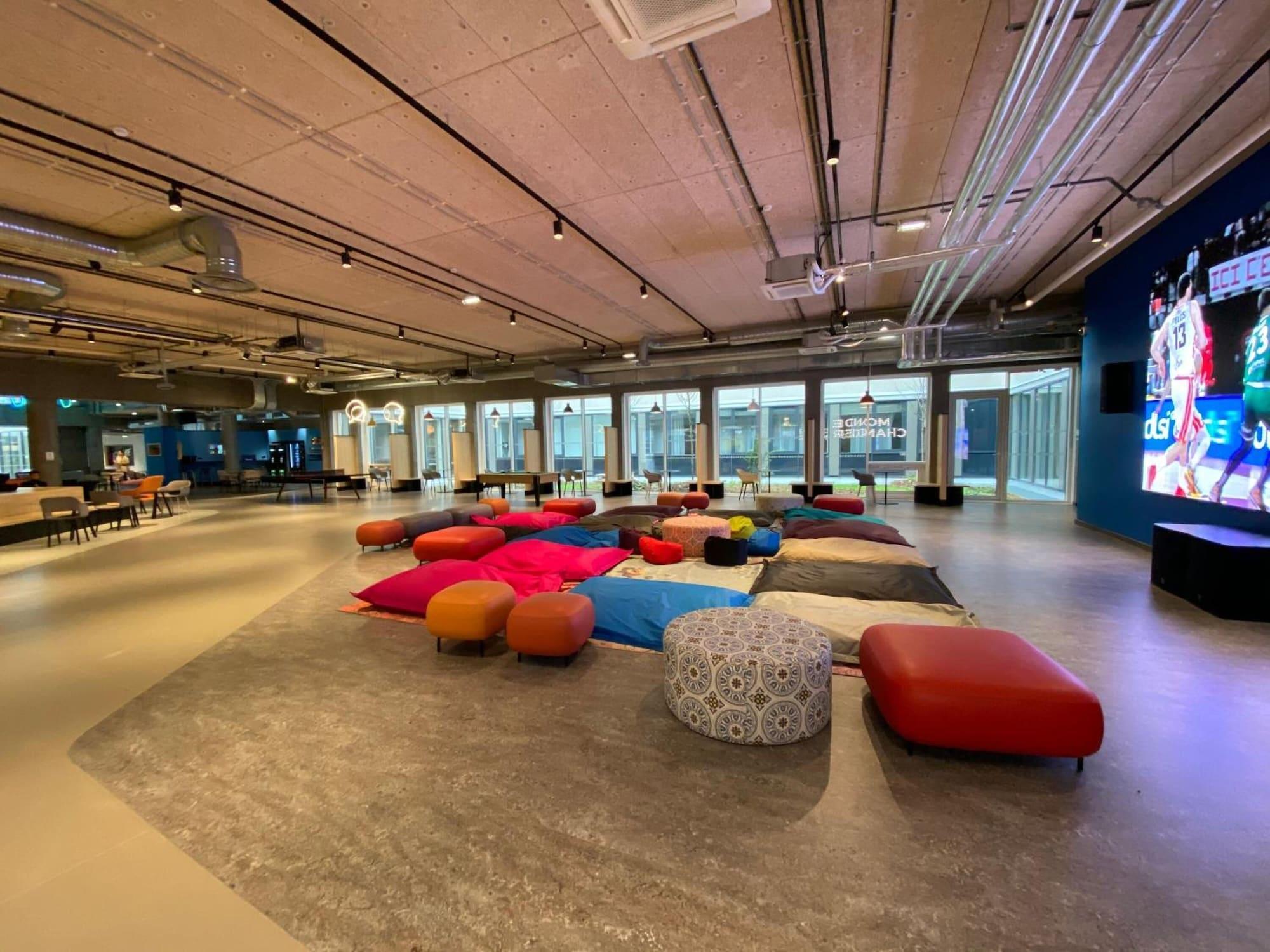 Ecla Campus Aparthotel Massy  Bagian luar foto